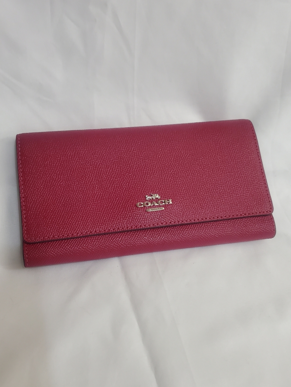Coach Pebbled Leather Continental Wallet in Raspberry